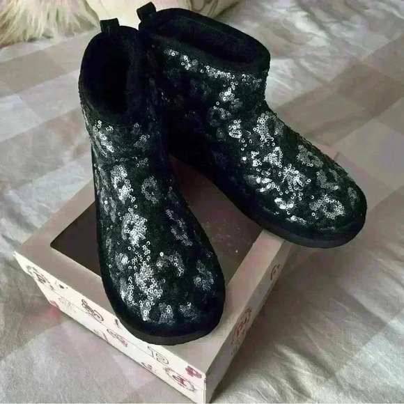 PINK Fur Lined Mukluk Sequin Bootie - Picture 3 of 10